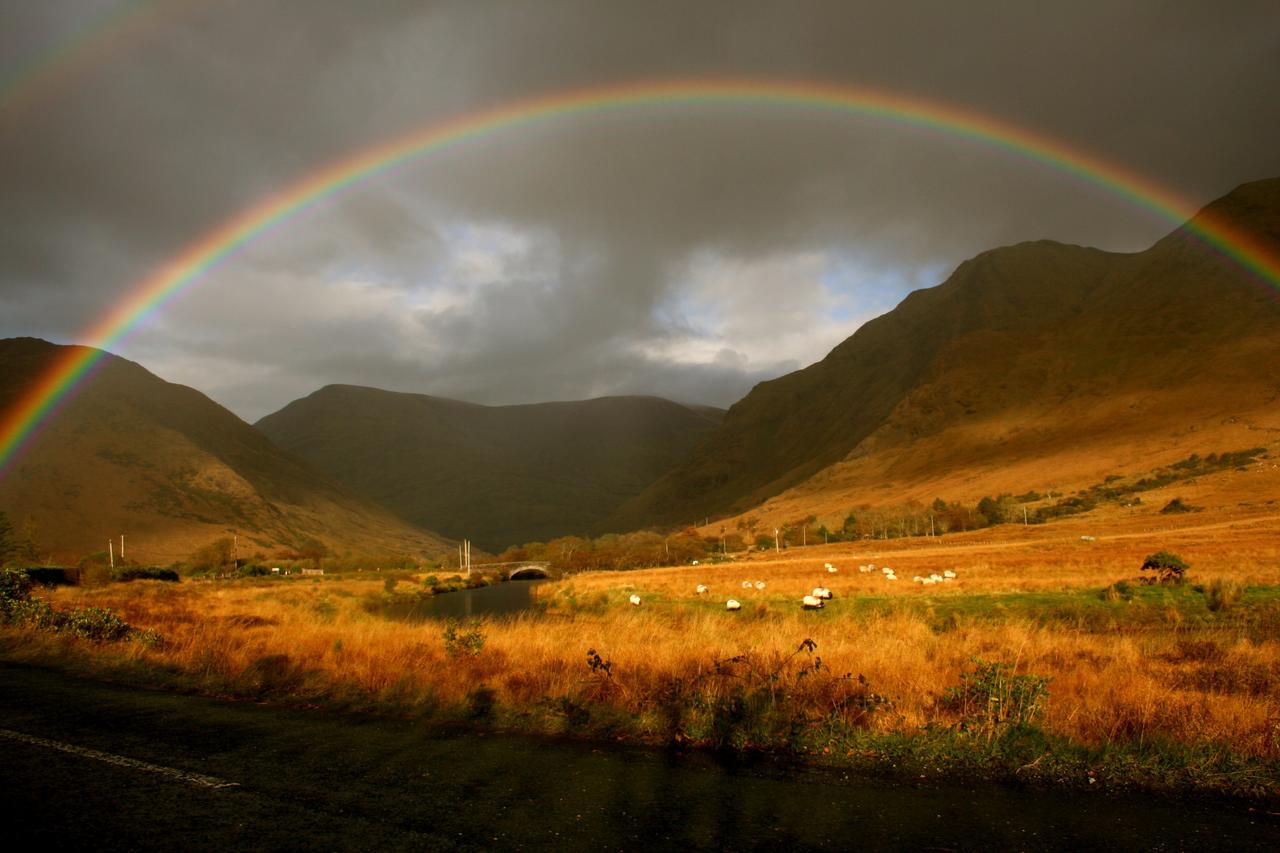 Wild Atlantic Hostel Leenaun Exterior photo