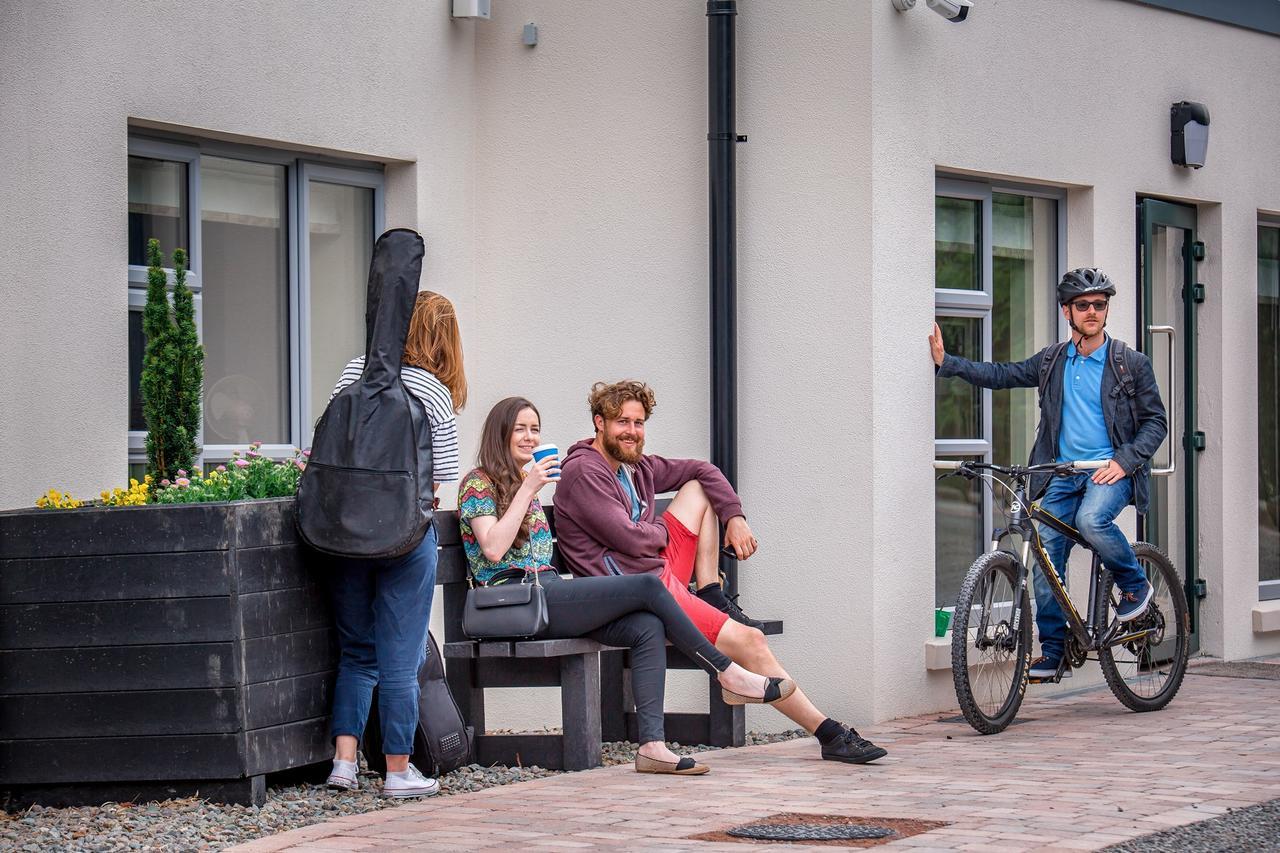 Wild Atlantic Hostel Leenaun Exterior photo